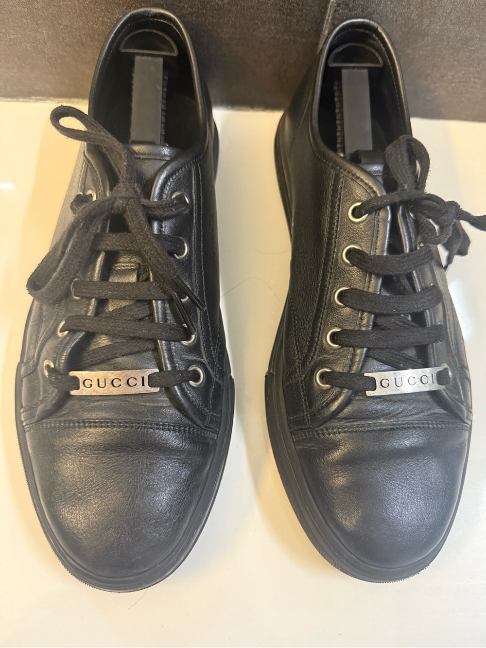 Low-Top Gucci Miro Soft Leather Sneakers